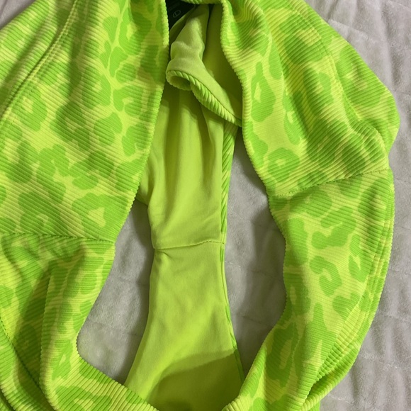 Beach Riot High Waisted Leopard Bikini M/L - Picture 7 of 8